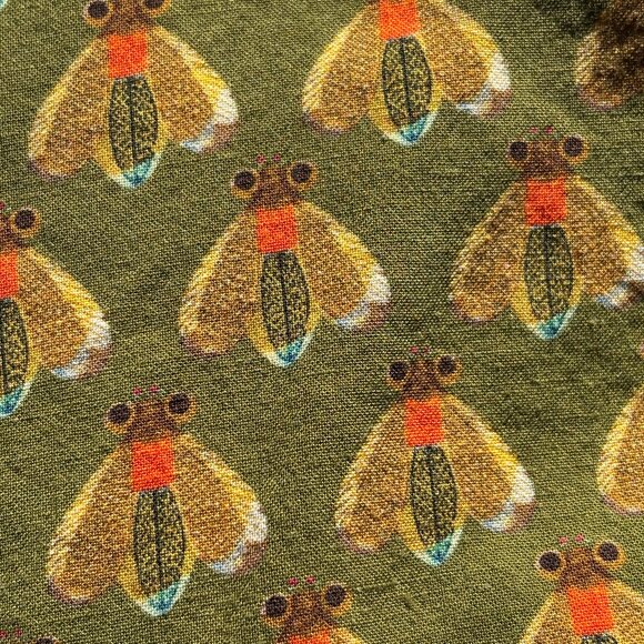 Mandala Design Fly Bea Short-Sleeve Blouse in Kiwi Green - Picture 3 of 6